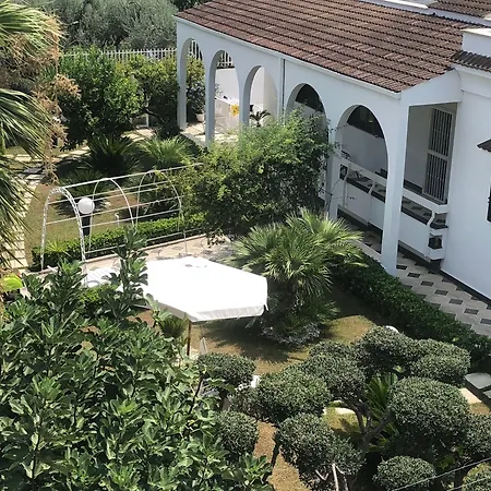 尼古拉斯别墅酒店
