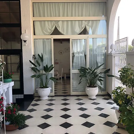 Nicolaus B&B Bari