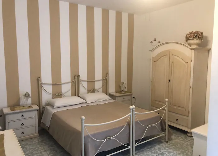 尼古拉斯别墅酒店 3* 巴里