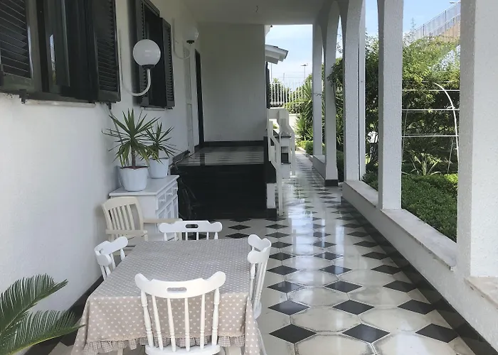 尼古拉斯别墅酒店