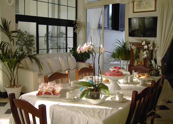 尼古拉斯别墅酒店 3* 巴里