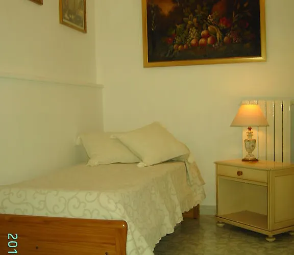 住宿加早餐酒店 尼古拉斯别墅酒店 3*