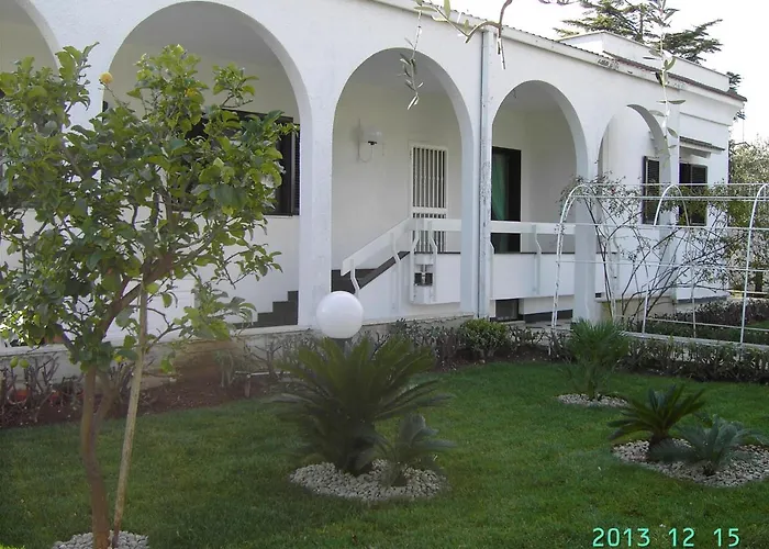 尼古拉斯别墅酒店 3* 巴里