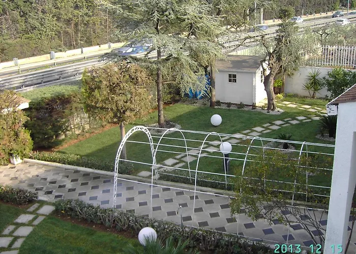 尼古拉斯别墅酒店 3*